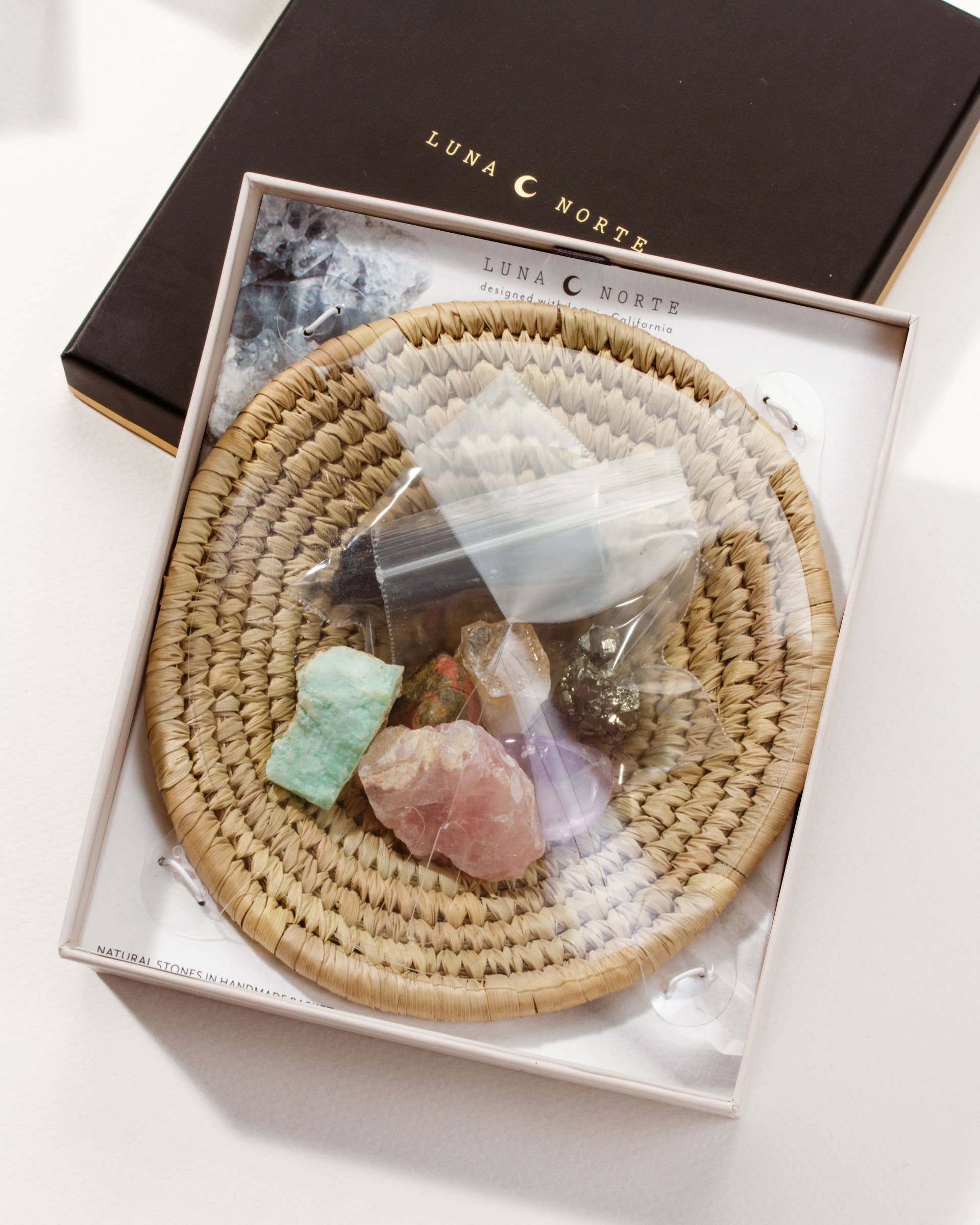 Ensemble de curiosités en panier tissé à la main en cristal - Décoration intérieure